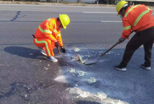 江岸公路下沉注浆加固